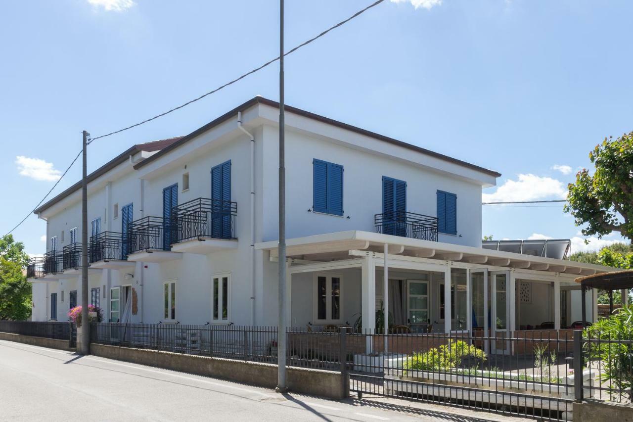 Locanda Villa Fiori Беллария-Иджеа-Марина Экстерьер фото